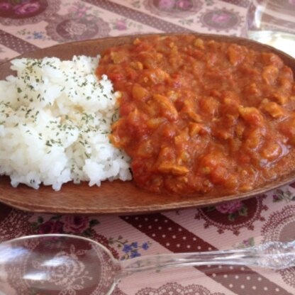 トマト缶が大好きです。とても美味しくて年末、今月と作りました！2日目は、より美味しくなってました☆野菜嫌いな2歳の息子もトマト缶嫌いな主人もパクパク食べます♪